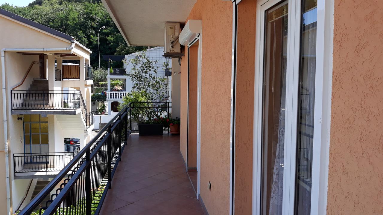 Guesthouse Djacic Budva Ngoại thất bức ảnh